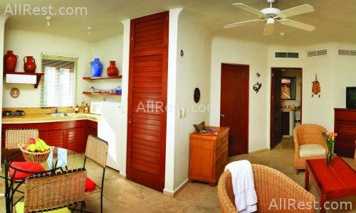 Playa Palms Beach Hotel 9